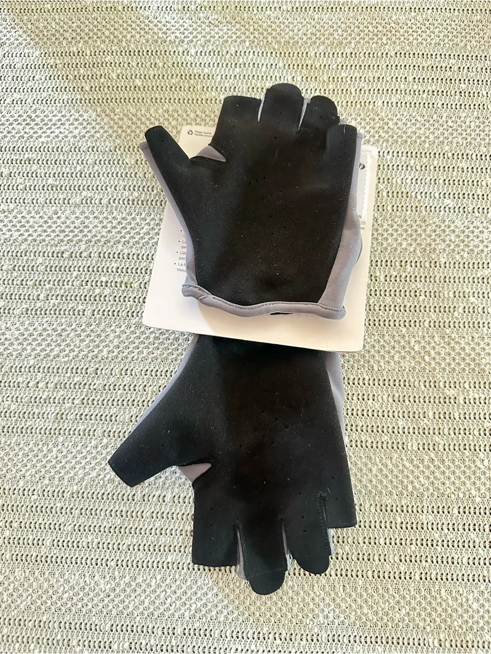 Lululemon Wunder Train Gloves M/L Asphalt Grey ASGY Training Workout NWT